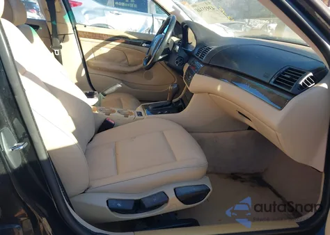 2003 BMW 325I из США, поврежденный, VIN WBAEV33453KR24527